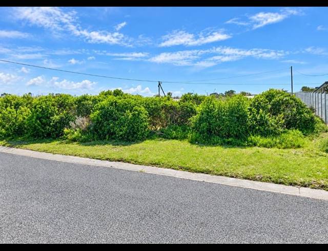 LAND FOR SALE IN DANA BAY